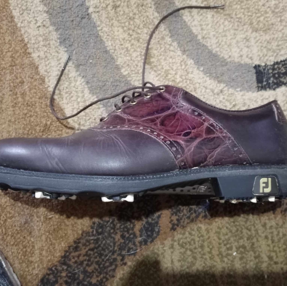 FootJoy Icon Men's Golf Shoes 52236 Size 9.5